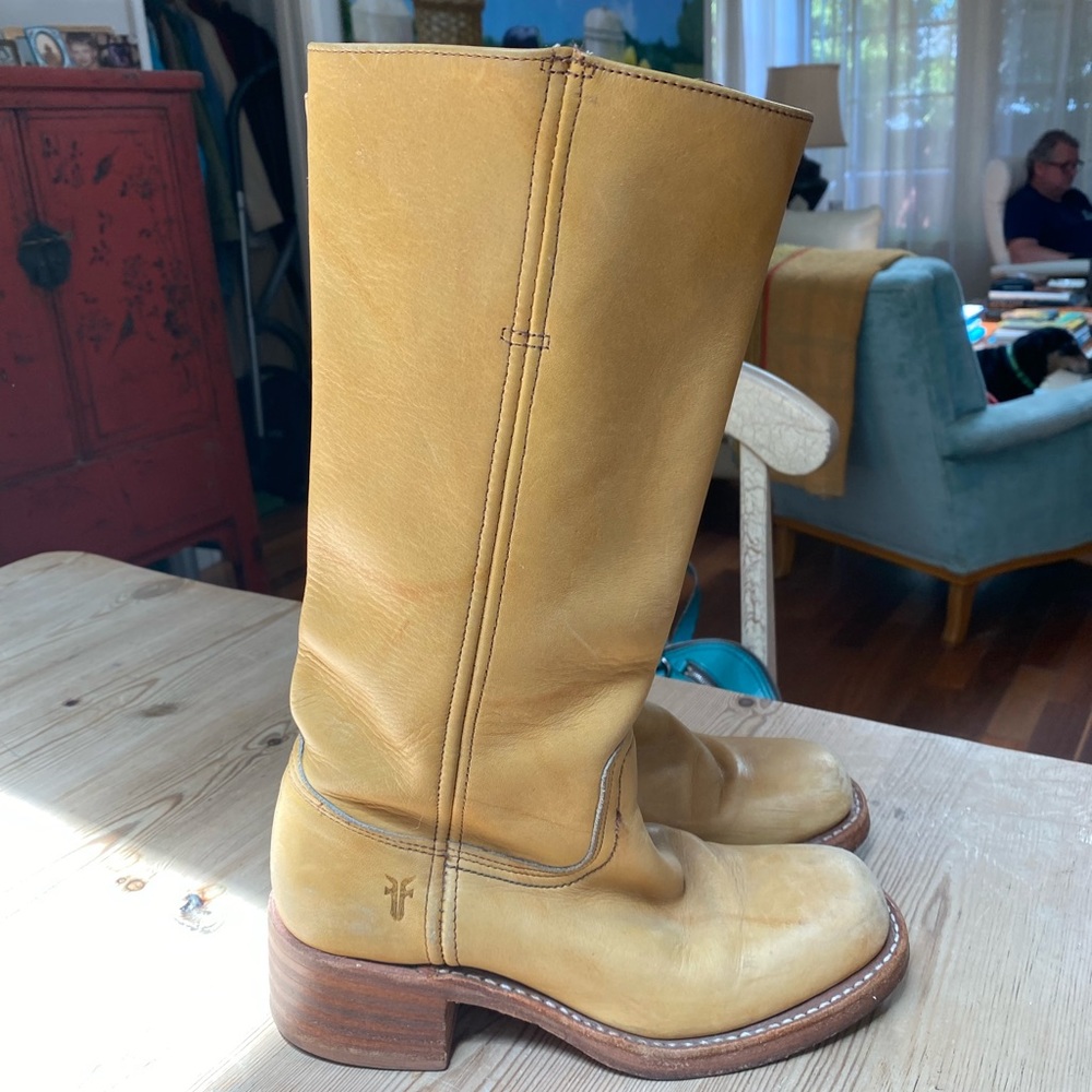 Frye vintage campus boots in banana 6.5